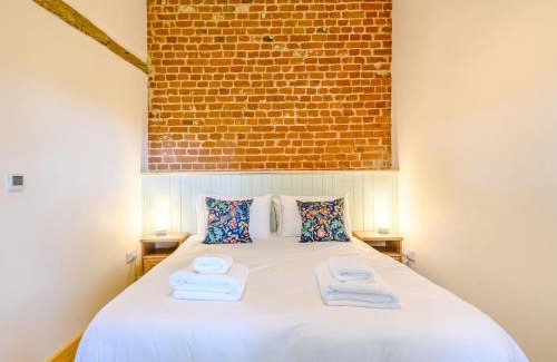 Irstead House | Fred's Barn