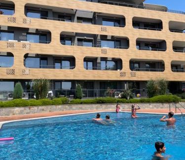 Primorski Apartment | Freddo apartment - Coral Residence complex with parking & pool