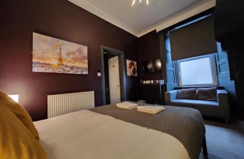 Tollcross House | Frederick Douglass - Rooms In The City