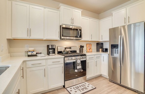 Frederick Apartment | Frederick Townhome w/Balcony, Close to Parks!