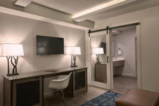 Fredericksburg Hotel | Fredericksburg Inn and Suites