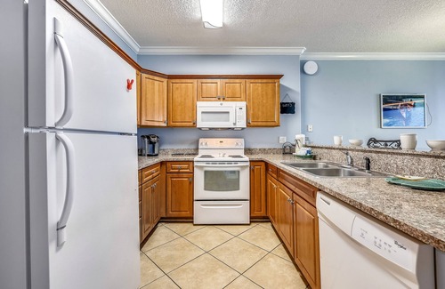 Bahama Beach Condo | FREE Activities! Summer Deals! Beach Access w/Amazing 16th Floor Views!