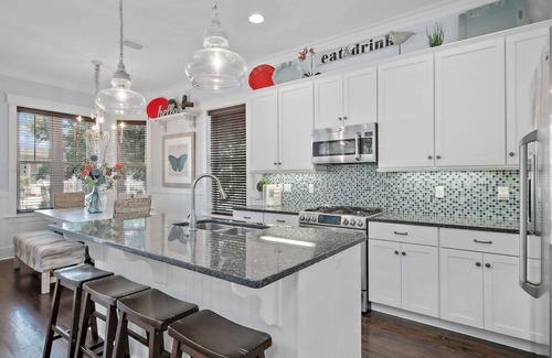 Watercolor House | FREE Brand new 6-Seat Golf Cart and 5 Beach Cruiser Bikes! Way Down Here -2 Resort Pools, Pickleball Courts at NautreWalk 30A!