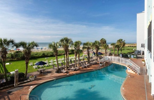 Myrtle Beach Condo | Free Breakfast and an Oceanfront King Suite