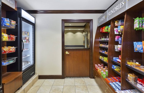 Okemos Apartment | Free Breakfast Buffet. Near Michigan State University.