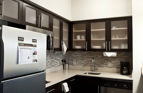Aldine Condo | Free Breakfast Buffet + Outdoor Pool | Modern Suite