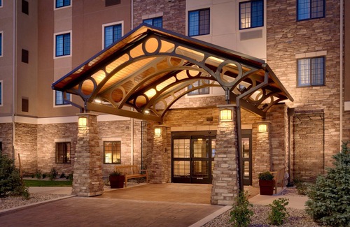 Cheyenne Condo | Free Breakfast Buffet. Pool & Hot Tub. Close to Historic Downtown.