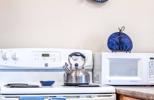 Bar Harbor Apartment | Free Breakfast Downtown Apartment E 1 Bedroom