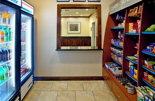 Albuquerque Condo | Free Breakfast + Free Wi-Fi + Hot Tub | Great Suite Close to the ABQ Airport
