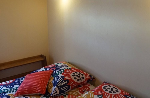 Talence House | Free Breakfast in a nice wine country.