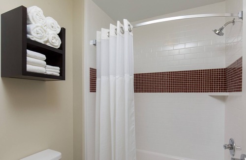 Palmdale Condo | Free Breakfast. Outdoor Pool & Hot Tub. Near Edwards Air Force Base!