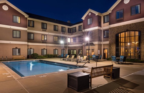 O'Fallon Apartment | Free Breakfast. Pool & Gym. Near Progress West Hospital!