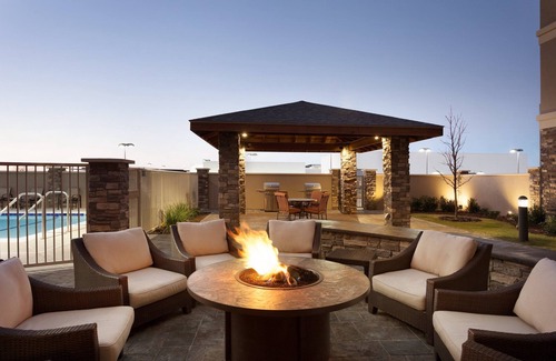 Midland Condo | Free Breakfast. Pool. King Suite. Near the new Chevron and Oxy campuses!