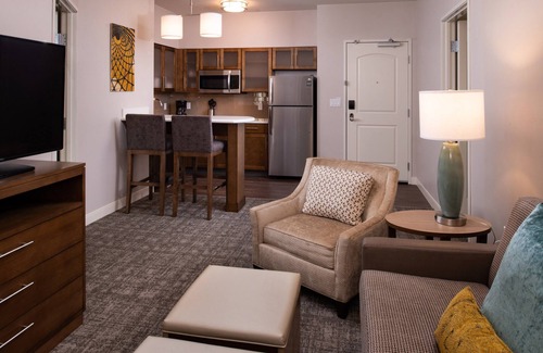 St. George Condo | Free Breakfast + Shared Pool & Hot Tub | Perfect Family Vacation!