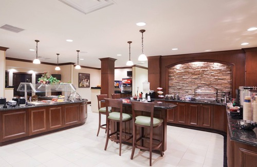 Lafayette Condo | Free Daily Breakfast, Outdoor Pool + Hot Tub Access