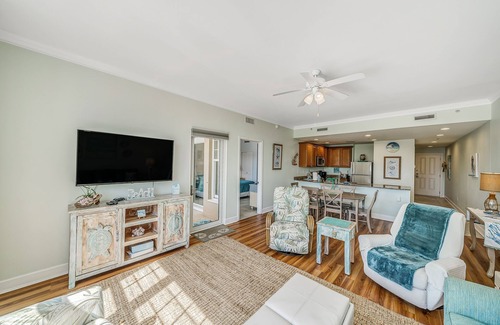 Upper Grand Lagoon Condo | FREE Daily Golf! Reflections 302 Bayfront Living, Heated Resort Pool, Hot Tub