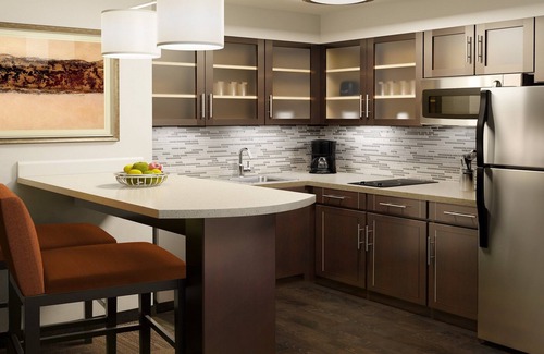 Sterling Heights Condo | Free Everyday Buffet Breakfast, Indoor Pool, 24h Business Center | King Studio