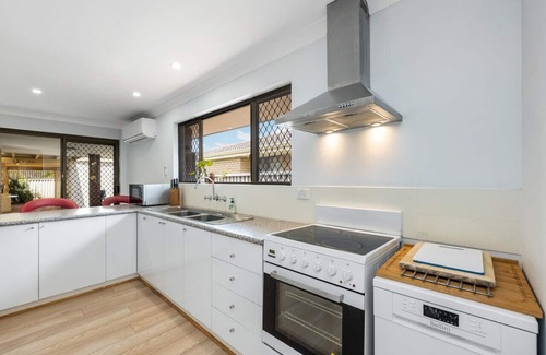 Bull Creek House | Free Flowing 3 Bedroom Family Home With Great Outdoors and Indoor Living Spaces