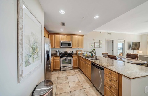 Upper Grand Lagoon Condo | FREE Golf+Tix! Reflections 511 Bayfront Beauty w/Heated Resort Pool & Hot Tub