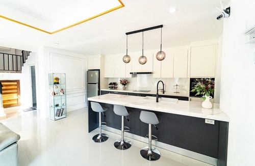 Patong House | free motor bike, Sea view, Kamala 8km to Patong.