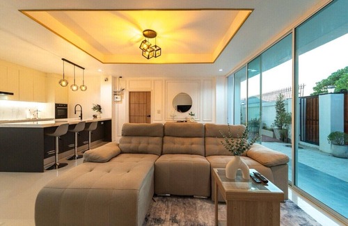 Patong House | free motor bike, Sea view, Kamala 8km to Patong.