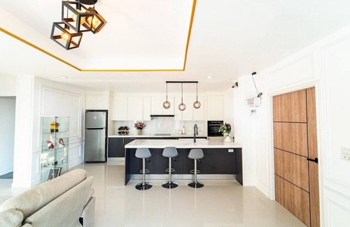 Patong House | free motor bike, Sea view, Kamala 8km to Patong.