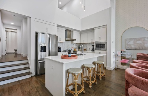 West End House | FREE NIGHT DEAL! NASHVILLE GIRLS TRIP! 2MI TO DT! 8 BEDS! #3 of 5 HOMES IN A ROW