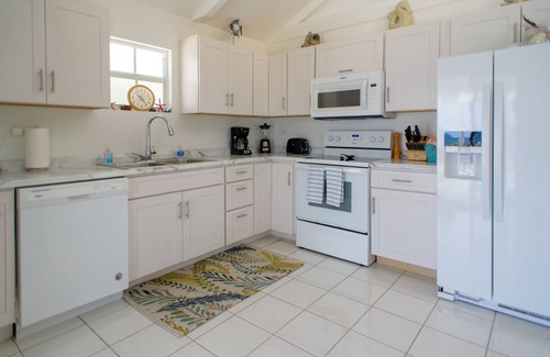 Old Man Bay House | FREE Night in 2025! Private, quiet oceanfront home, wrap-around screened porch.