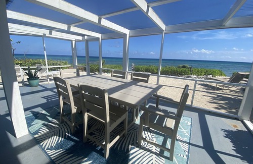 Old Man Bay House | FREE Night in 2025! Private, quiet oceanfront home, wrap-around screened porch.
