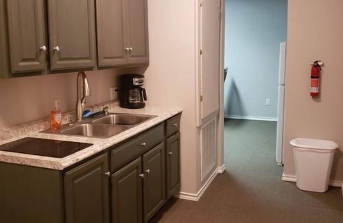 Hemphill Cottage | Free night! Weekday Special located directly on Toledo Bend Lake