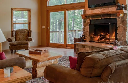 Redgranite Cabin | Free nite w/wknd off season lakehome boats pier fireplace hottub sand beach raft