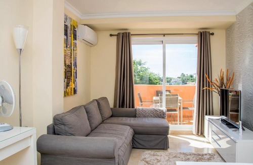 Marbella Apartment | FREE One Bedroom Retreat in Elviria
