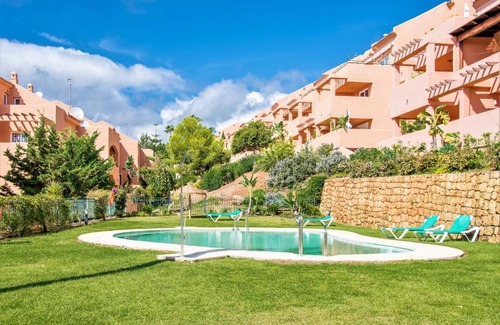 Marbella Apartment | FREE One Bedroom Retreat in Elviria