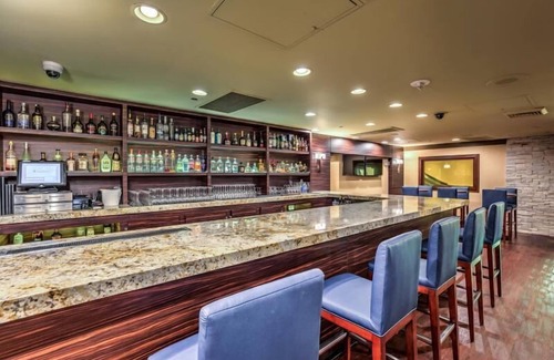 Laughlin Hotel | Free Onsite Parking, Santa Fe King Non Smoking Room at Edgewater Casino Resort