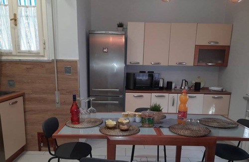 Capannori Apartment | FREE PARKING, AIR CONDITIONED AND WI-FI 2 STEPS FROM HISTORIC VILLAS