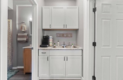 Fort Wayne Apartment | Free Parking at this Downtown Apt