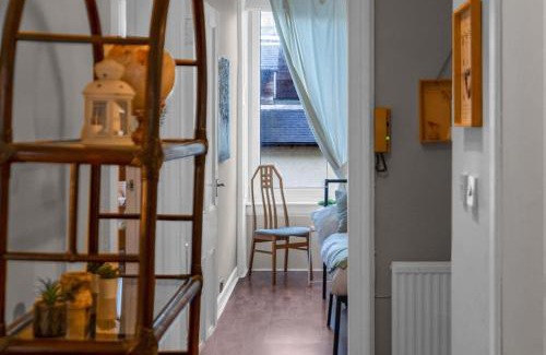 Leith Apartment | Free Parking - City Centre - The McCarty