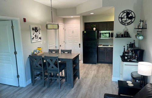 Florida Central Atlantic Coast Apartment | Free Parking Disney Shuttle
