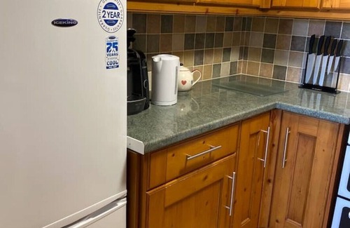 York Apartment | Free Parking,Entire Place,10Min City, Deep Cleaned