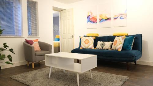 Bedford Apartment | Free Parking & Garden & Central Contractor