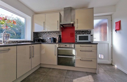 Gatley House | Free Parking Home In Gatley by City SuperHost