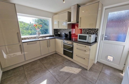 Gatley House | Free Parking Home In Gatley by City SuperHost