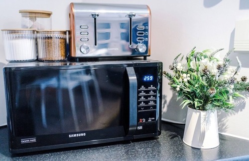 Sheffield Apartment | Free Parking | Ideal S10 Location | Close To Hospital