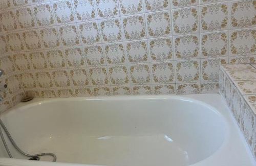 Camberwell House | Free Parking Near Deakin Uni Private Entry Free WiFi Melbourne Quiet Stay Secure Stay