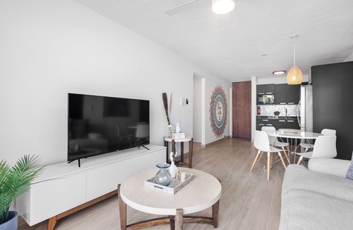 Parque Apartment | Free Parking | Smart TV | Near The Beach | AC