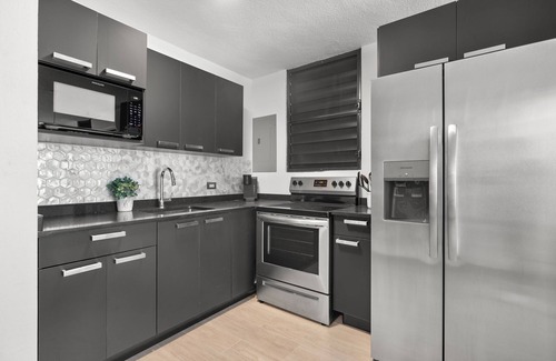 Parque Apartment | Free Parking | Smart TV | Near The Beach | AC