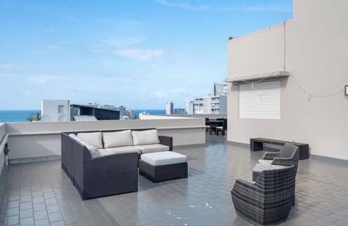 Miramar Apartment | Free Parking | Smart TV | Near Old San Juan | AC