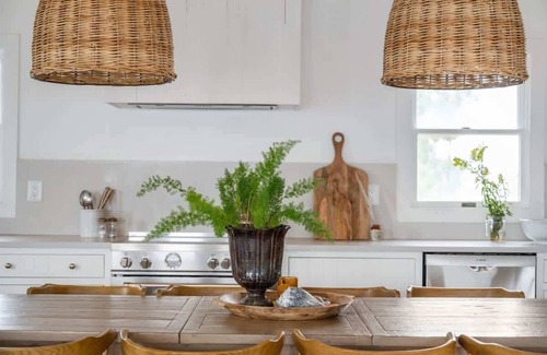 Ocean Hill House | FREE Pool Heat, Hot Tub & 7Min Walk to Beach!