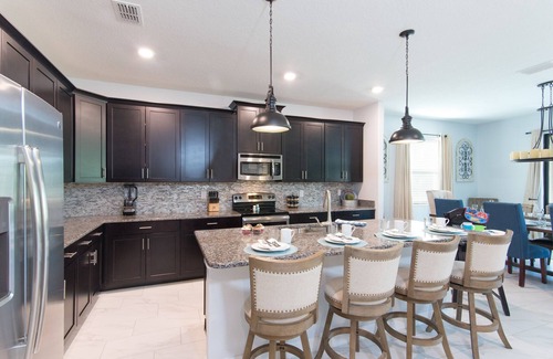 Loughman House | Free pool & spa heat, free grill, Theater Room, Kids Play Rooms, Pool Home