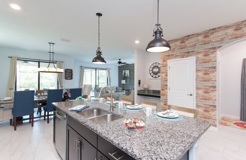 Loughman House | Free pool & spa heat, free grill, Theater Room, Kids Play Rooms, Pool Home